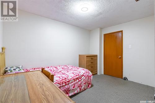 1813 Park Avenue, Saskatoon, SK - Indoor Photo Showing Bedroom