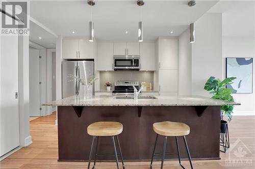 131 Holland Avenue Unit#608, Ottawa, ON - Indoor Photo Showing Kitchen With Upgraded Kitchen
