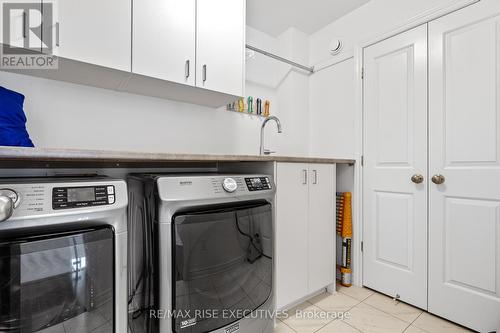 165 Finsbury Avenue, Ottawa, ON - Indoor Photo Showing Laundry Room