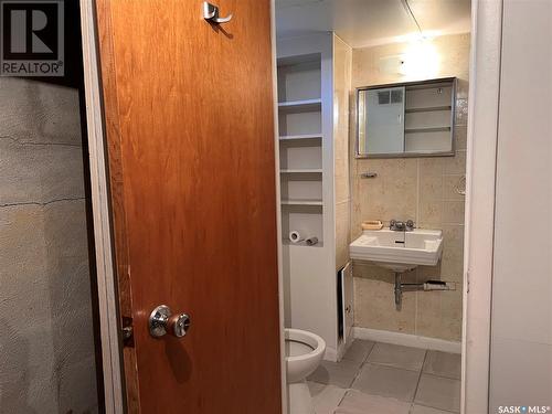 609 B Avenue W, Wynyard, SK - Indoor Photo Showing Bathroom