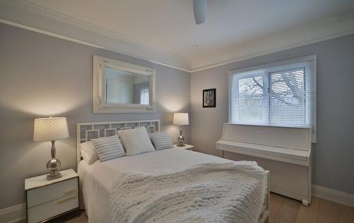 4028 Millar Crescent, Burlington, ON - Indoor Photo Showing Bedroom