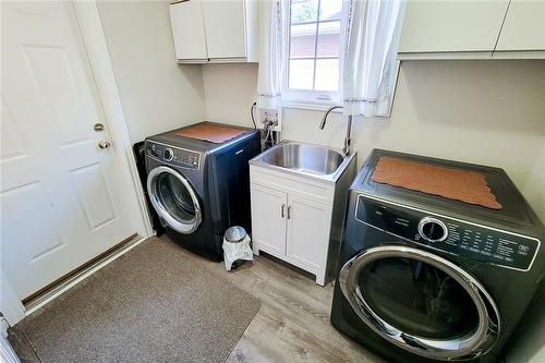 35 Galley Road, Ancaster, ON - Indoor Photo Showing Laundry Room