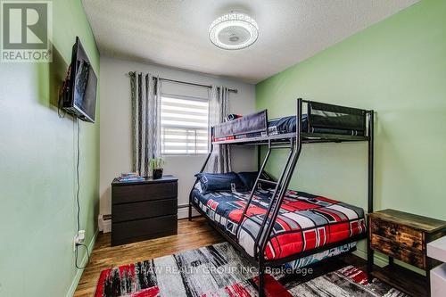 640 Grey St, Brantford, ON - Indoor Photo Showing Bedroom