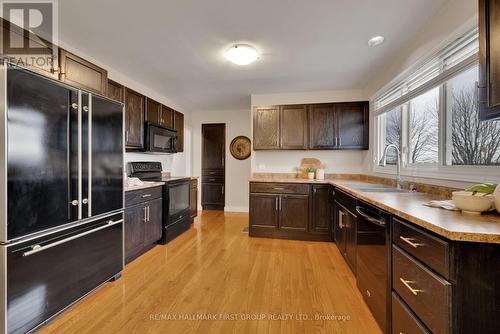 303 Yelverton Rd, Kawartha Lakes, ON - Indoor Photo Showing Kitchen