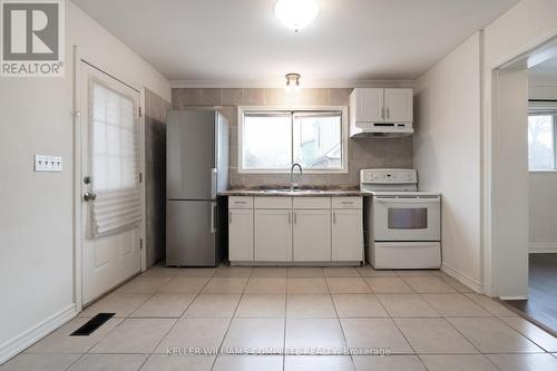 149 Strathcona Ave N, Hamilton, ON - Indoor Photo Showing Kitchen