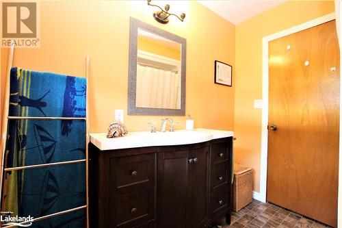 8185 Highway 522, Golden Valley, ON - Indoor Photo Showing Bathroom