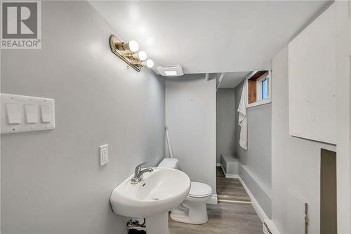 77 Patterson Street, Greater Sudbury, ON - Indoor Photo Showing Bathroom