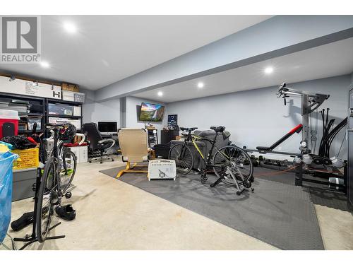 1181 17 Avenue Se, Salmon Arm, BC - Indoor Photo Showing Gym Room