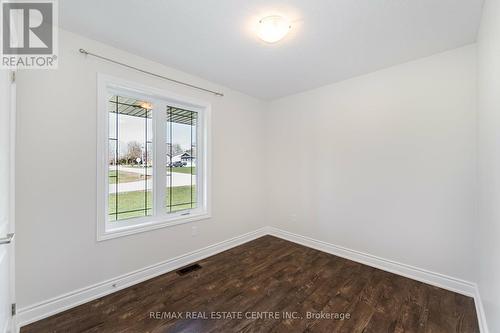 14 Minto St S, Minto, ON - Indoor Photo Showing Other Room