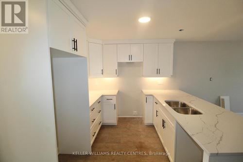 754 18Th Street, Hanover, ON - Indoor Photo Showing Kitchen With Double Sink