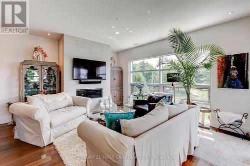 #203 -1705 Fiddlehead Pl, London, ON - Indoor Photo Showing Living Room