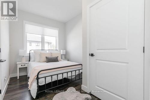 #107 -11 Beausoleil Lane, Blue Mountains, ON - Indoor Photo Showing Bedroom