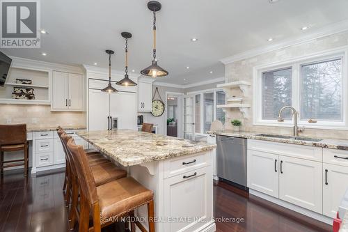 3 Huttonville Drive, Brampton, ON - Indoor Photo Showing Kitchen With Upgraded Kitchen