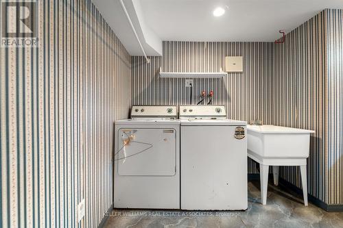 1404 Milton Ave, Mississauga, ON - Indoor Photo Showing Laundry Room