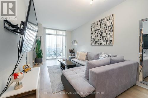#1004 -70 Absolute Ave, Mississauga, ON - Indoor Photo Showing Living Room