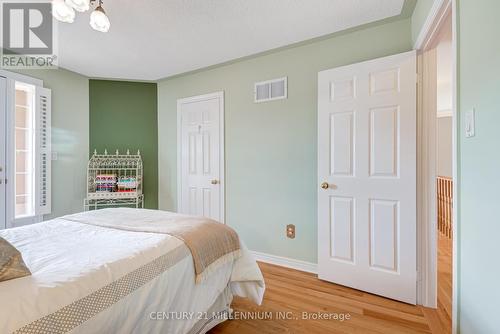 2555 Nichols Dr, Oakville, ON - Indoor Photo Showing Bedroom
