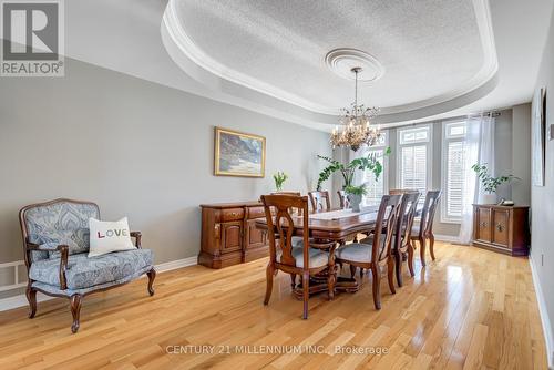 2555 Nichols Drive, Oakville, ON - Indoor Photo Showing Dining Room