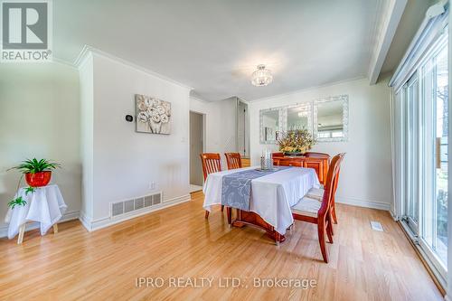 3300 Silverado Drive, Mississauga, ON - Indoor Photo Showing Dining Room