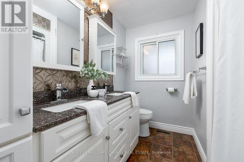 257 Riverside Pkwy, Quinte West, ON - Indoor Photo Showing Bathroom