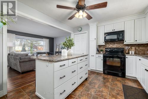 257 Riverside Parkway, Quinte West, ON - Indoor Photo Showing Kitchen
