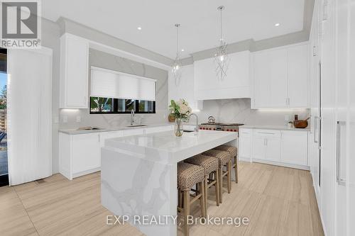 125 Clearview Hts, King, ON - Indoor Photo Showing Kitchen