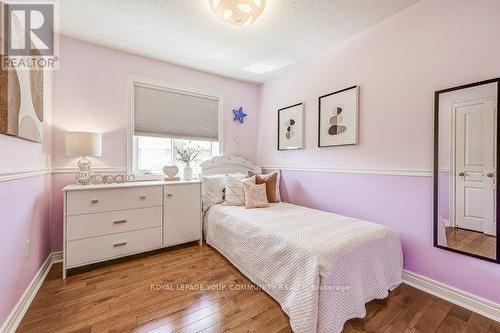 19 Cider Cres, Richmond Hill, ON - Indoor Photo Showing Bedroom