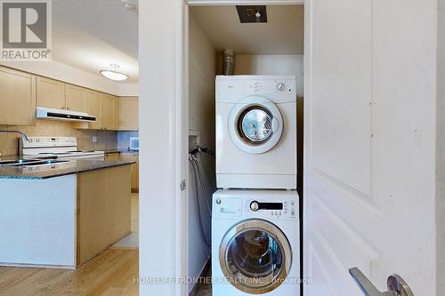 1706 - 7 North Park Road, Vaughan, ON - Indoor Photo Showing Laundry Room