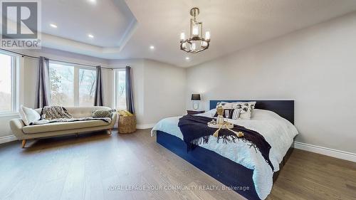 50 Valley Ridge Ave, Richmond Hill, ON - Indoor Photo Showing Bedroom