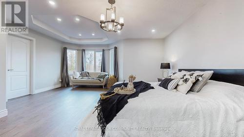 50 Valley Ridge Ave, Richmond Hill, ON - Indoor Photo Showing Bedroom