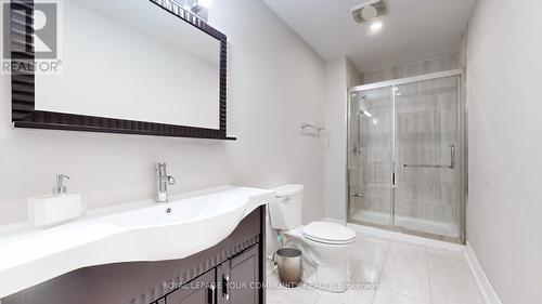 50 Valley Ridge Ave, Richmond Hill, ON - Indoor Photo Showing Bathroom