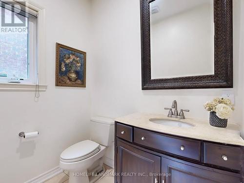 90 Eagle Peak Dr, Richmond Hill, ON - Indoor Photo Showing Bathroom