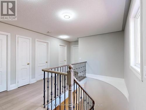 90 Eagle Peak Drive, Richmond Hill, ON - Indoor Photo Showing Other Room