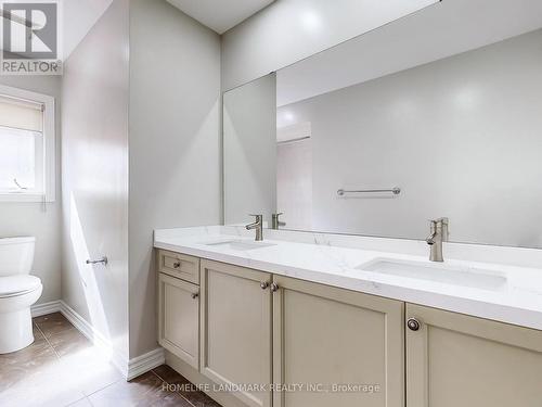 90 Eagle Peak Drive, Richmond Hill, ON - Indoor Photo Showing Bathroom