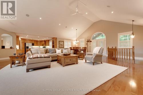308 Miller Drive, Springwater, ON - Indoor Photo Showing Living Room