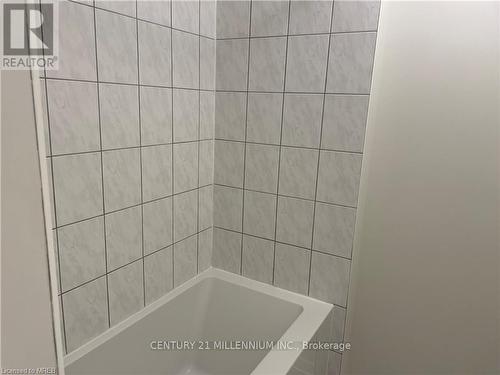 23 Lambert Lane, Caledon, ON - Indoor Photo Showing Bathroom