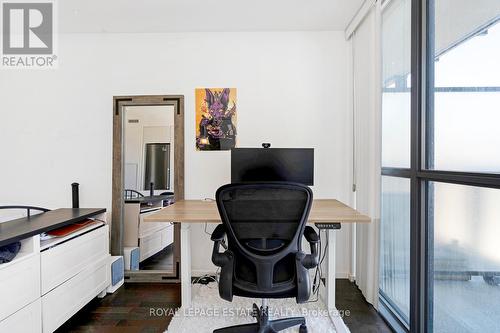#1909 -101 Charles St E, Toronto, ON - Indoor Photo Showing Office