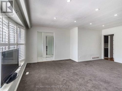 726 Brimorton Dr, Toronto, ON - Indoor Photo Showing Other Room