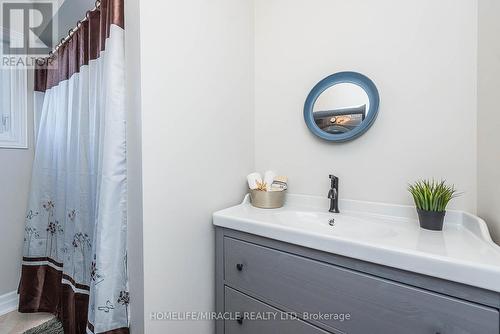 401 Jay Crescent, Orangeville, ON - Indoor Photo Showing Bathroom