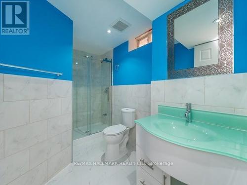 10 Nieuwendyk St, Whitby, ON - Indoor Photo Showing Bathroom