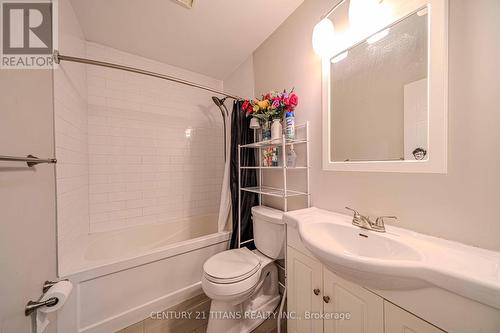 #62 -1610 Crawforth St, Whitby, ON - Indoor Photo Showing Bathroom