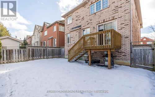 24 Cozens Dr, Richmond Hill, ON - Outdoor