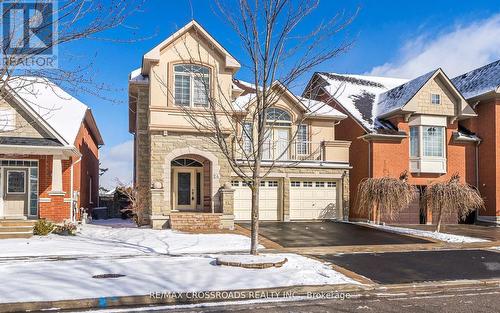 24 Cozens Dr, Richmond Hill, ON - Outdoor With Facade