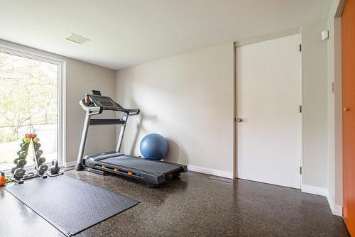 182 Buckingham Drive, Hamilton, ON - Indoor Photo Showing Gym Room
