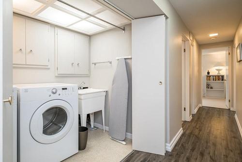 182 Buckingham Drive, Hamilton, ON - Indoor Photo Showing Laundry Room
