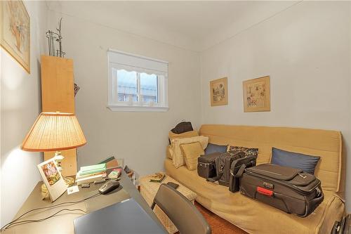 92 Chatham Street, Hamilton, ON - Indoor Photo Showing Other Room