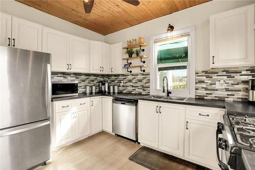 211 Robinson Road, Dunnville, ON - Indoor Photo Showing Kitchen With Double Sink