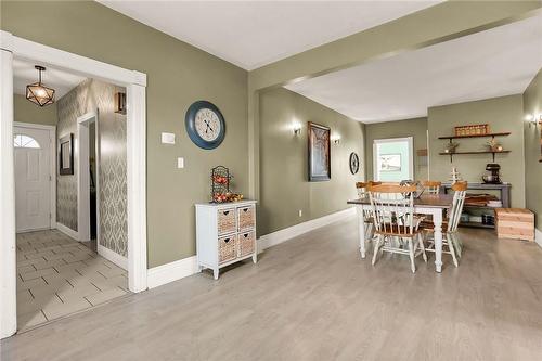 211 Robinson Road, Dunnville, ON - Indoor Photo Showing Dining Room