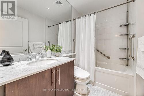 14 Grand Magazine St, Toronto, ON - Indoor Photo Showing Bathroom