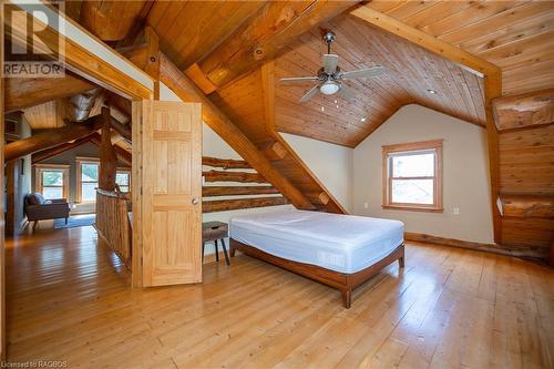 1182 Dorcas Bay Road, Tobermory, ON - Indoor