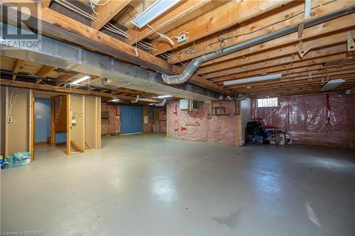 1182 Dorcas Bay Road, Tobermory, ON - Indoor Photo Showing Basement